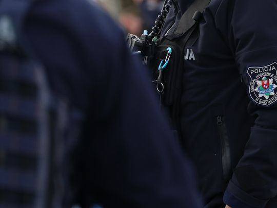 Legitymowany mężczyzna podawał się za zmarłego brata. Chciał oszukać policjantów, ale nie wyszło