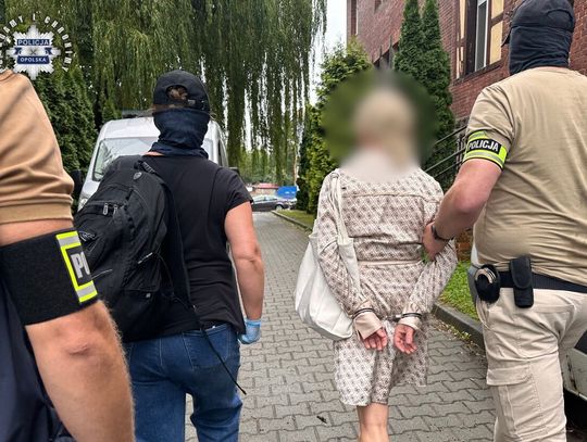 Lekarka zatrzymana przez policję. Usłyszała zarzuty korupcyjne i została zawieszona