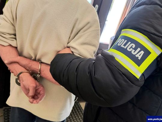Lekarz i psycholożka zatrzymani przez policję. W zamian za łapówki wystawiali orzeczenia bez badań