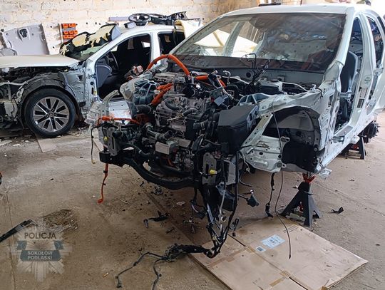 Likwidacja luksusowej „dziupli”. Rozbierali wodorowe Toyoty na części, wpadli na gorącym uczynku