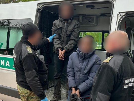 Łotysz szmuglował imigrantów do Polski. Wiózł sześciu Somalijczyków, w tym dwóch w bagażniku