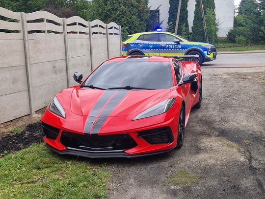 Luksusowe auto i tablice z internetu. Kontrola Corvette ujawniła serię problemów