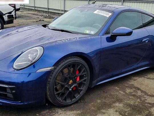 Luksusowe Porsche za 700 tys. zł odzyskane. Polskie służby namierzyły kradziony wóz