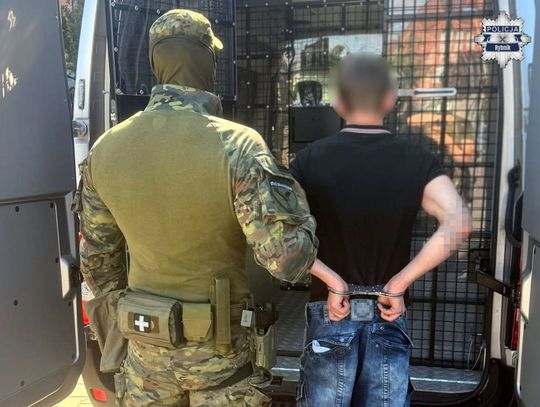 Malował na murze szkoły nazistowskie symbole. Młody Ukrainiec deportowany za przestępstwo z nienawiści