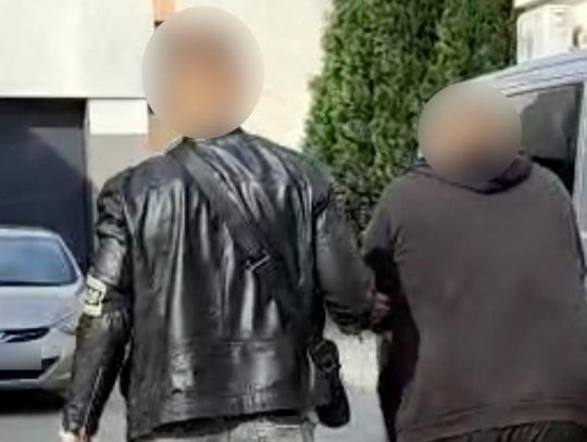Małżeństwo handlowało narkotykami na dużą skalę. Podczas zatrzymania 37-latek uderzył policjanta