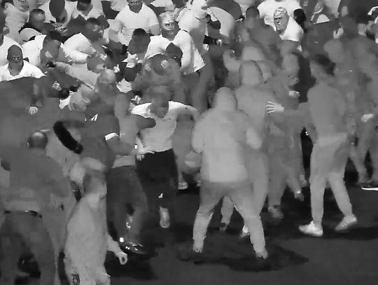 Masowa obława na pseudokibiców. Zatrzymanych 32 uczestników brutalnej „ustawki” na drodze S3