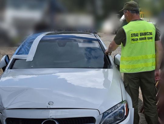 Mercedes z Kanady zatrzymany na granicy polsko-ukraińskiej. Był poszukiwany przez Interpol