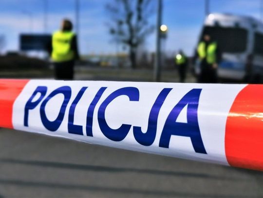 Mężczyzna z nożem ruszył na policjantów. Tragiczny finał interwencji w Nowym Sączu