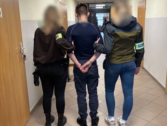 Miał 1,5 promila i ochotę na niszczenie samochodów. Wandal wpadł dzięki czujnemu sąsiadowi