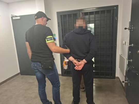 Miał blisko 1,3 kg narkotyków w mieszkaniu. 31-latek twierdził, że znalazł je w lesie