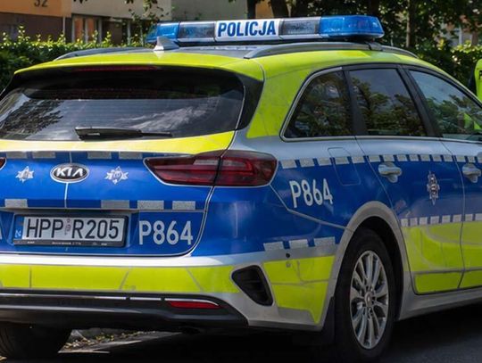 Miał dożywotni zakaz, prowadził pijany, uciekał, a na końcu jeszcze próbował dać łapówkę
