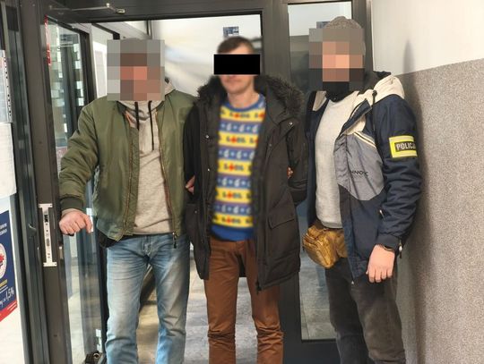 Miał drewnianą pałkę i przemocą wszedł do domu byłej żony. Kobieta usłyszała, że zginie