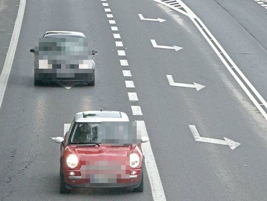 Miał gdzieś sądowe zakazy prowadzenia i dalej wsiadał za kółko. Mężczyzna usłyszał 30 zarzutów