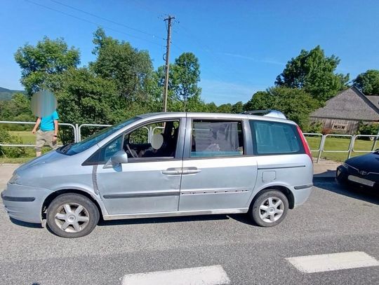 Miał prawie 2 promile i jechał z dziećmi autem. Niedzielną wycieczkę przerwała policja