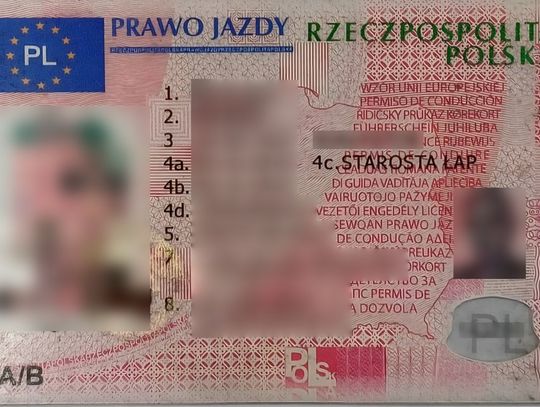 Miał prawo jazdy wydane przez "starostę Łap". Policjanci od razu zorientowali się, że to marna podróbka Miał prawo jazdy wydane przez "starostę Łap". Policjanci od razu zorientowali się, że to marna podróbka