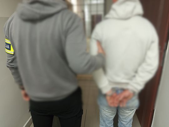 Miał trzy zakazy prowadzenia, a mimo to wsiadł za kierownicę BMW. 23-latek trafił za kraty