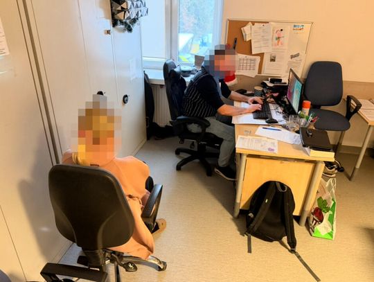 Miała posprzątać mieszkanie, okradła właściciela na ponad sto tysięcy. 41-latka zatrzymana