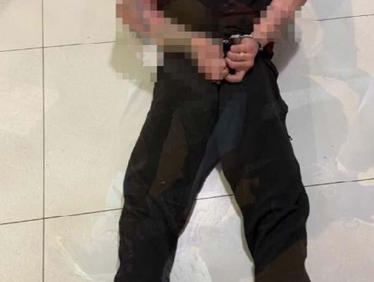 Mieli młot i siłą weszli do domu mężczyzny. Policja zatrzymała sprawców brutalnego napadu