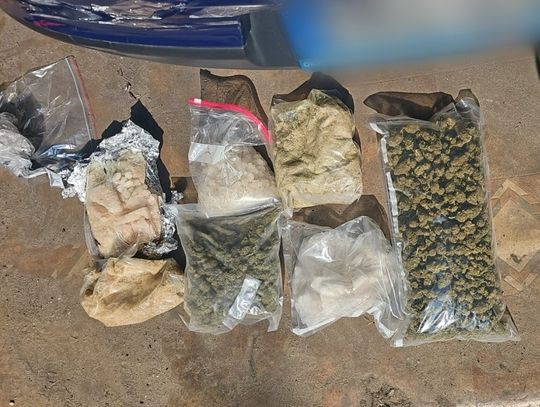 Mieli ponad 10 kilogramów narkotyków. Policjanci zatrzymali dwóch mężczyzn