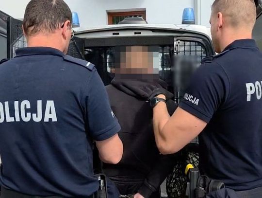 Młoda dziewczyna zwabiła 33-latka w ustronne miejsce. Został zaatakowany nożem przez 16-latka