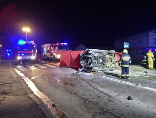 Młody kierowca sprawcą koszmarnego wypadku. Dwie osoby nie żyją, kolejne dwie są ciężko ranne