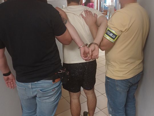 Młody Ukrainiec przez 1,5 roku ukrywał się przed policją. Miał fałszywy dowód na rumuńskie dane