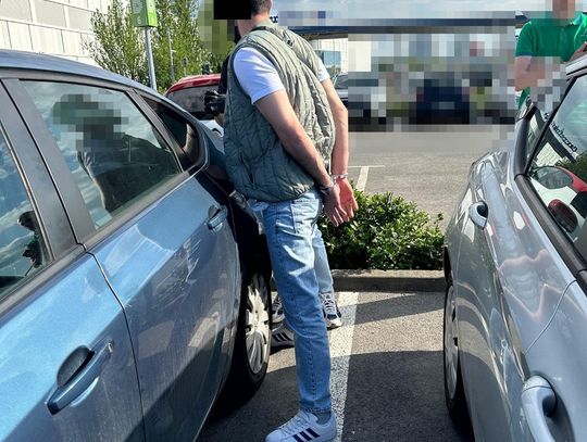 Młody Ukrainiec szukał pracy, dostał robotę "słupa". Gdy się zorientował, powiadomił policję