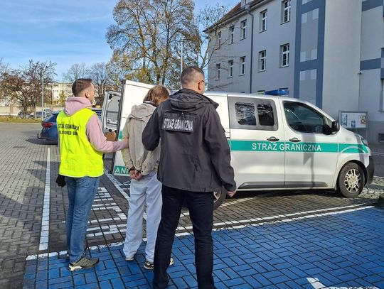 Młodzi Białorusini zatrzymani na autostradzie A4. Przemycali narkotyki i psychotropy z Hiszpanii