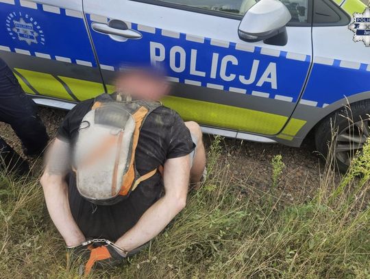 Motocyklista bał się problemów i dlatego uciekał policji. Narobił ich sobie tylko jeszcze więcej