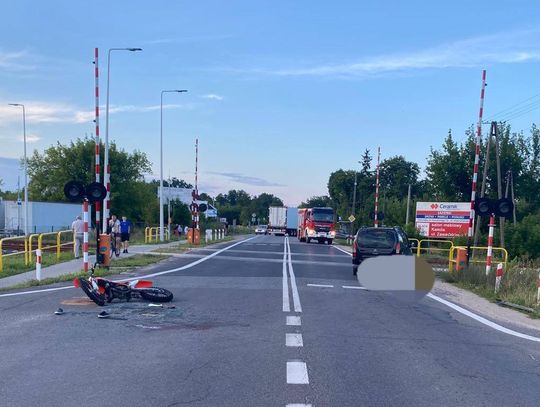 Motocyklista ciężko ranny po uderzeniu w citroena. Poważny wypadek na drodze krajowej nr 61