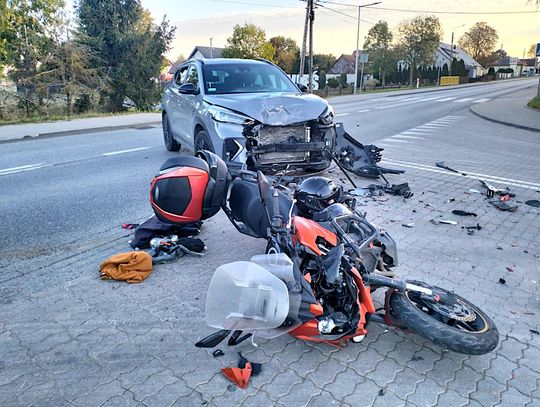 Motocyklista ranny po zderzeniu z osobówką. Kierująca hyundaia wymusiła pierwszeństwo przejazdu