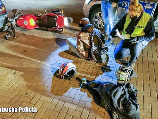 Motocyklista wiozący marihuanę wpadł w policyjną zasadzkę [ZDJĘCIA]