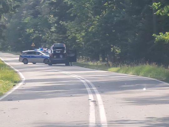 Motocyklistka zderzyła się czołowo z samochodem osobowym. Lekarzom nie udało się uratować jej życia