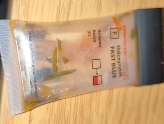 Myśleli, że jest pijany. 17-latek w autobusie walczył o życie po zażyciu fentanylu