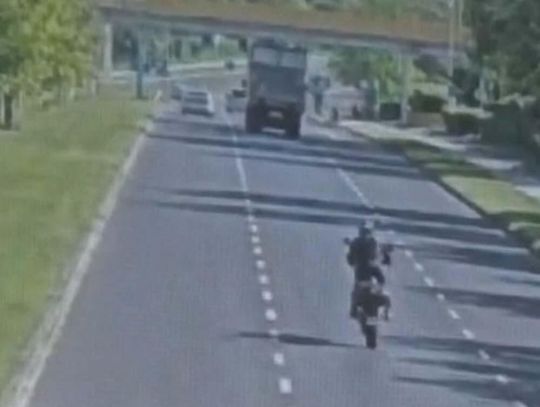 Na oczach policjantów popisywał się jazdą na jednym kole. Nie opłaciło się