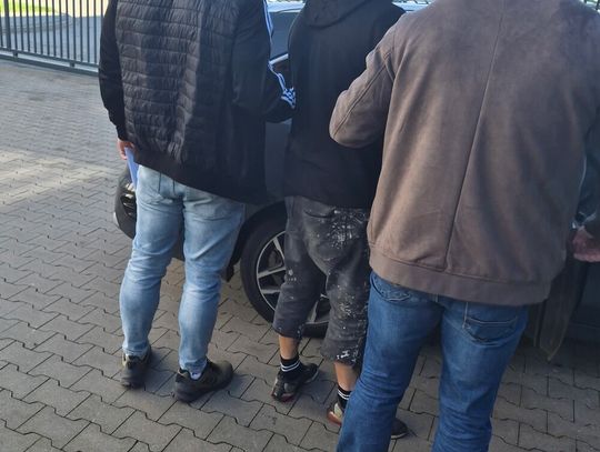 Na widok policjantów rzucił się do ucieczki. W plecaku miał prawie 7,5 kilograma amfetaminy