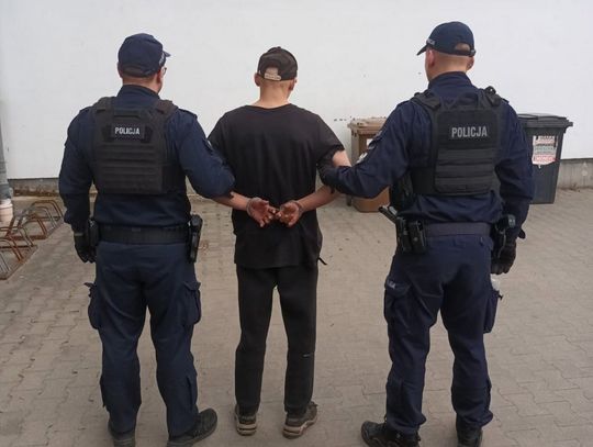 Naćpany 22-latek wjechał w 18-osobową grupę dzieci na chodniku. Dwie osoby zostały ranne