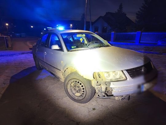 Naćpany 36-latek jechał passatem jak ze złomowiska. Nie zabrali mu prawka, bo go nie miał