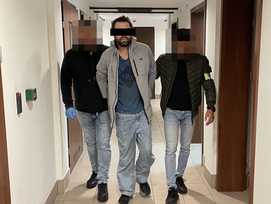 Nalot policji i straży granicznej na mieszkanie. Właściciel wpadł z marihuaną, lokator miał mefedron