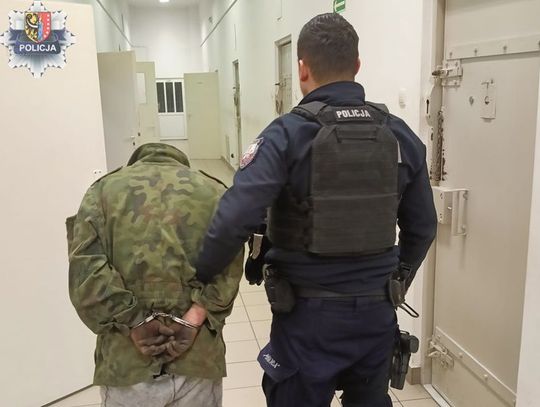 Narkotyki, brak OC i włamania. Policyjny "multirekordzista" zatrzymany podczas kontroli