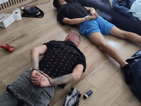 Narkotyki warte 10 milionów złotych w mieszkaniu. Policjanci zabezpieczyli ponad 200 kg towaru
