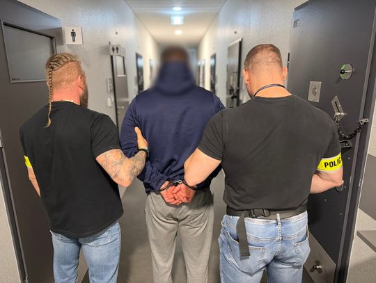 Narkotykowa recydywa 36-latka. Miał blisko dwa kilogramy amfetaminy i mefedronu, trafił za kraty