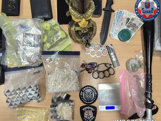 Nastolatkowie mieli magazyn narkotyków w apartamencie. Po akcji policji zostali aresztowani