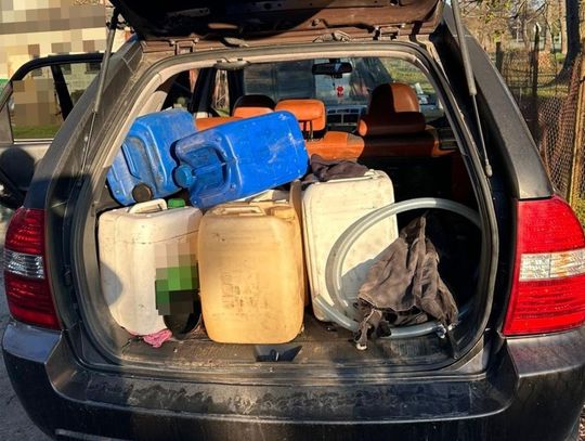 Nastolatkowie ukradli ponad 8 tysięcy litrów paliwa. Włamywali się do pojazdów budowlanych