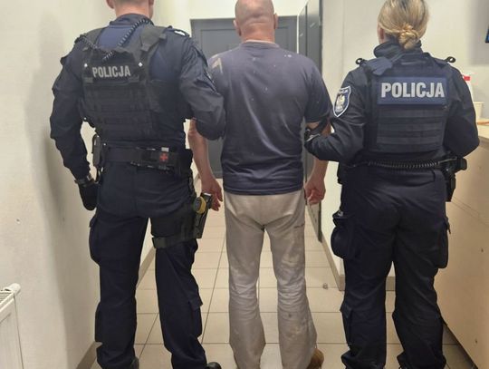 Nie zatrzymał się na punkcie kontroli trzeźwości. Policjanci rozpoczęli pościg Nie zatrzymał się na punkcie kontroli trzeźwości. Policjanci rozpoczęli pościg