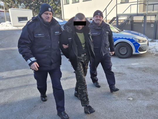 Nie zgłosił się do więzienia i ukrywał u kuzyna. Policjanci zatrzymali poszukiwanego 48-latka