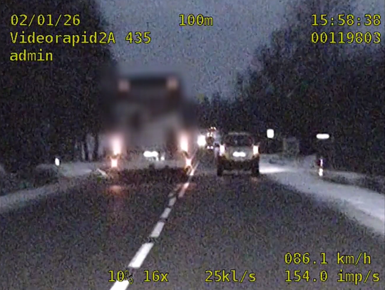 Niebezpieczna jazda kierowcy autobusu. Litwin wyprzedzał pod górkę