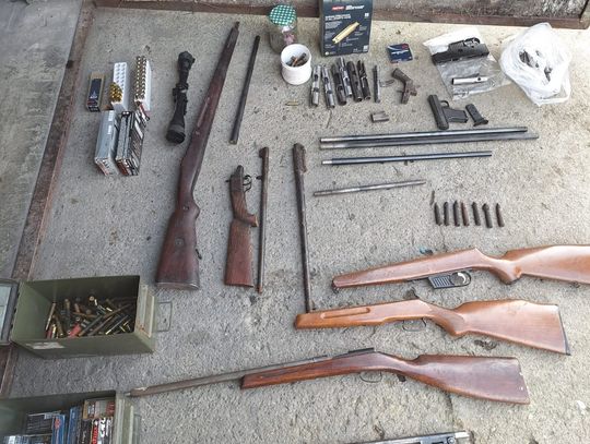 Nielegalnie wytwarzał broń palną. Domorosły rusznikarz zatrzymany przez policję