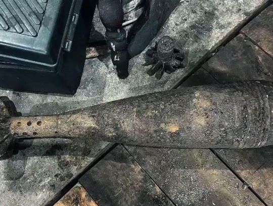 Nielegalny arsenał broni z czasów II wojny światowej. Kolekcjonerowi grozi więzienie Nielegalny arsenał broni z czasów II wojny światowej. Kolekcjonerowi grozi więzienie