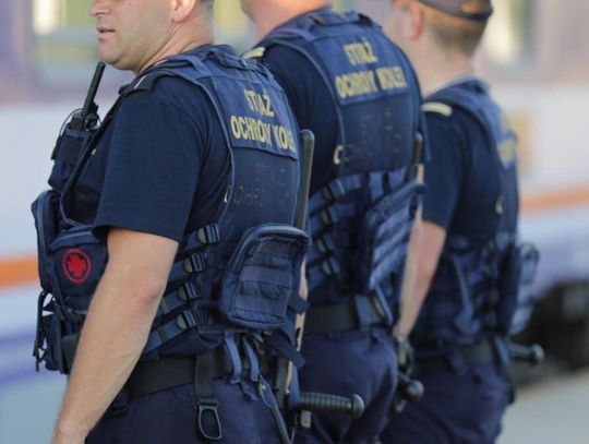 Niepokojące zachowanie pasażerki pociągu. Kobieta groziła, że zrobi sobie krzywdę. Interweniowała Straż Ochrony Kolei